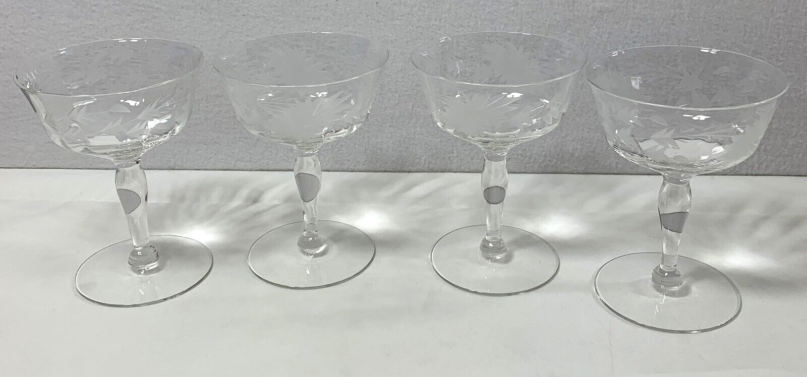 Vintage Glassware 4 Floral Leaf Design Champagne Sherbet Glasses Wedding