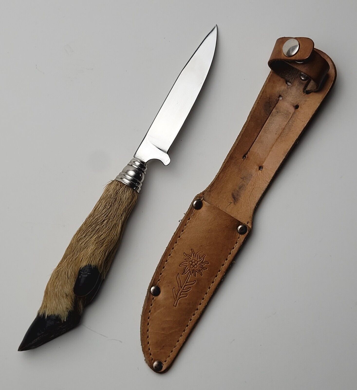 VINTAGE CUSTOM STAG HOOF FIXED BLADE HUNTING KNIFE W/ LEATHER SHEATH Rare EC