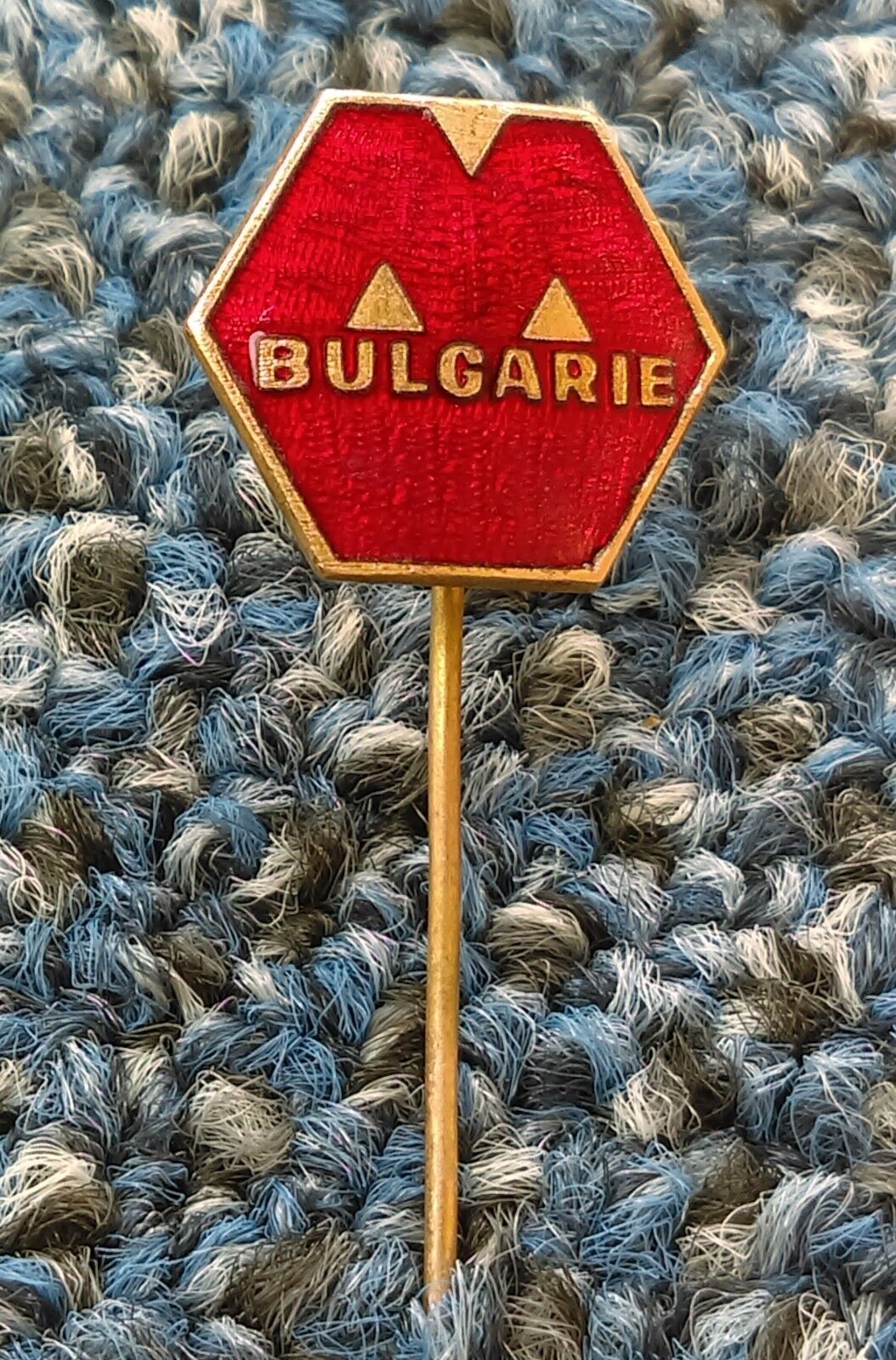 BULGARIE - vintage enamel pin badge anstecknadel, antique pin, badge, very rarre
