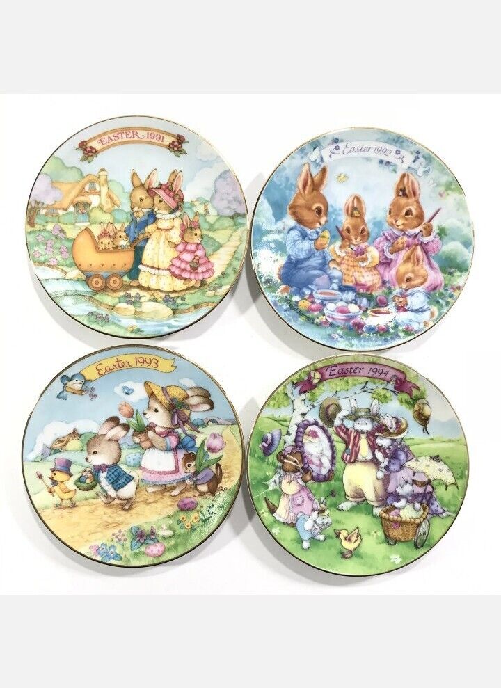 VTG AVON Set 4 Easter Bunny Plates 1991-92-93-94 Porcelain Trimmed w/22K Gold