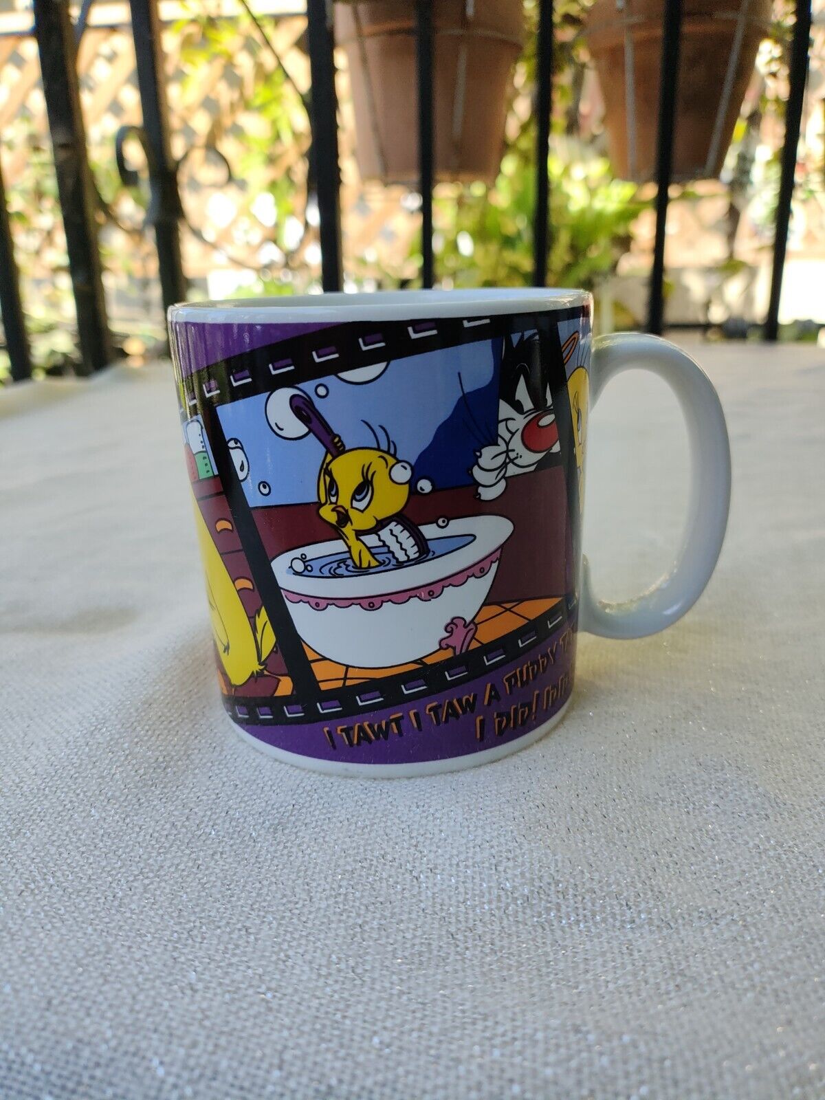 Vintage 1995 Looney Tunes Tweety Bird Coffee Mug