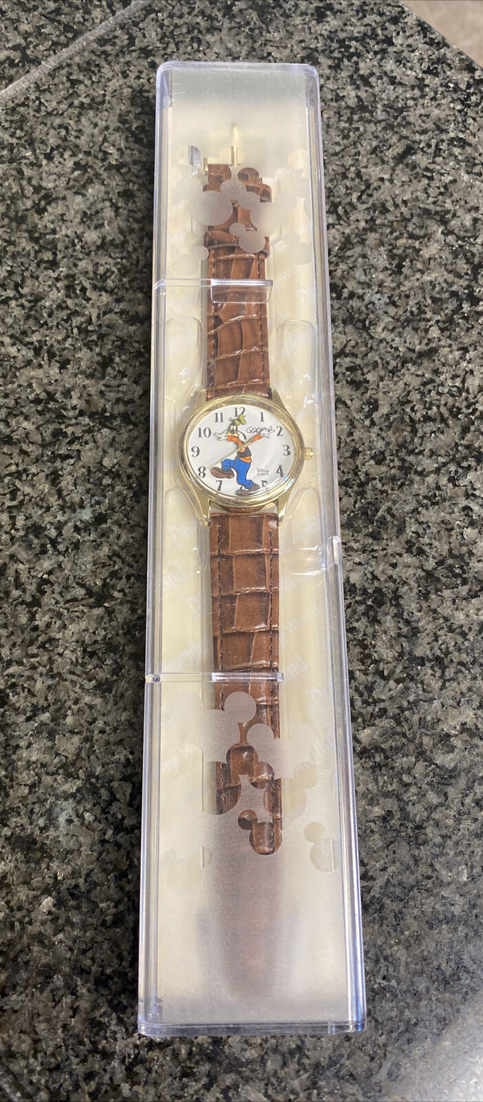 Disney Parks Mens Goofy Moving Arms Brown Leather Watch ~ New in Case Retired