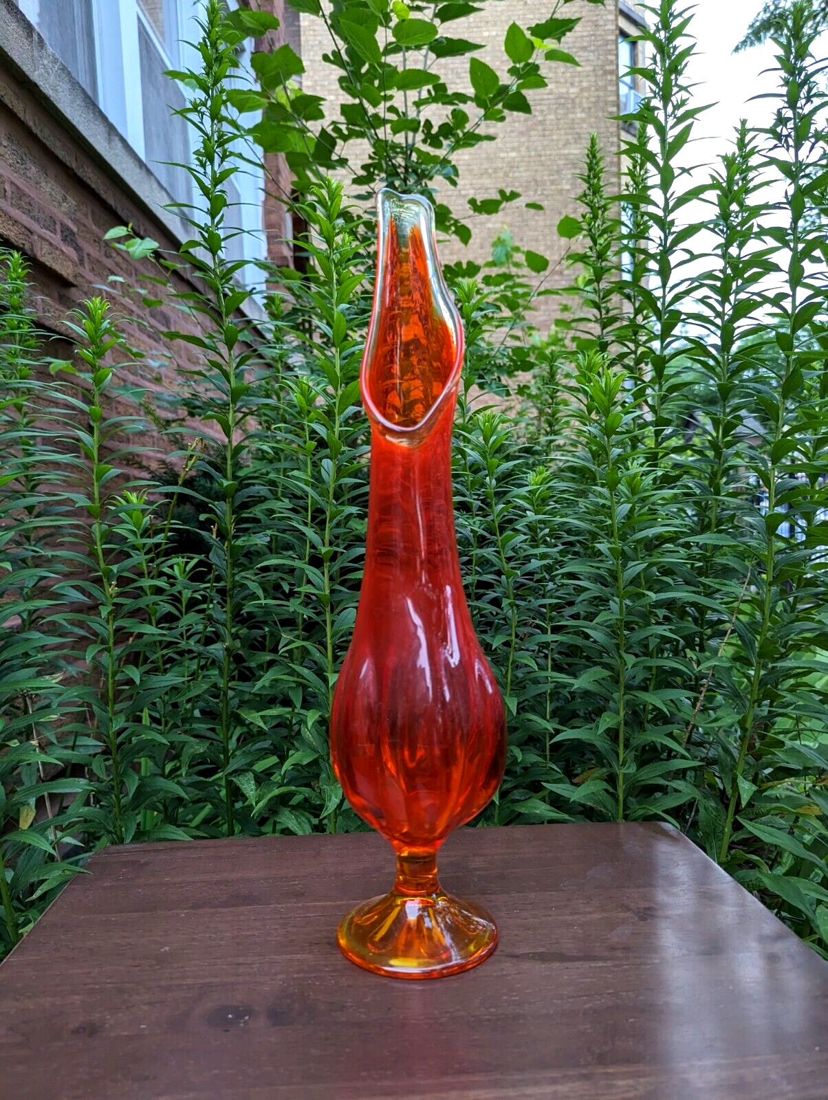 Vintage Viking Glass MCM Epic 6 Petal in Persimmon Footed Glass Vase 18.5