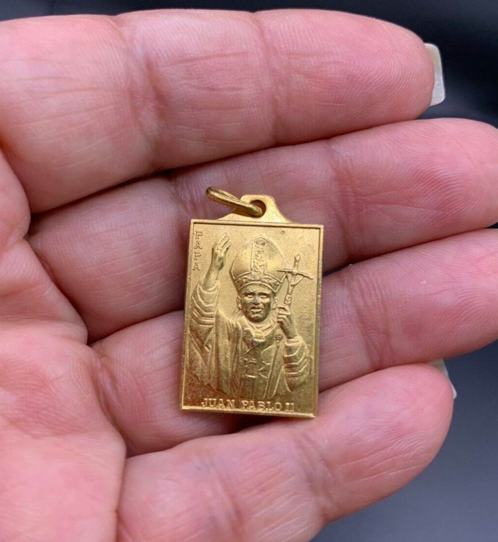 Vintage  Rare Gold Tone Catholic Pope John Paul II  Pendant Medal  80s
