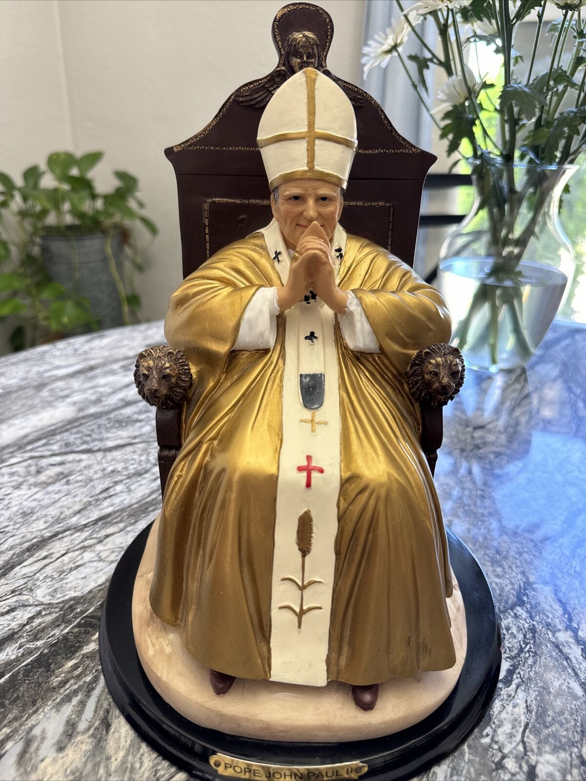 Pope John Paul II Sculpture Praying Hands Vintage Gold Unique Seating Catholic