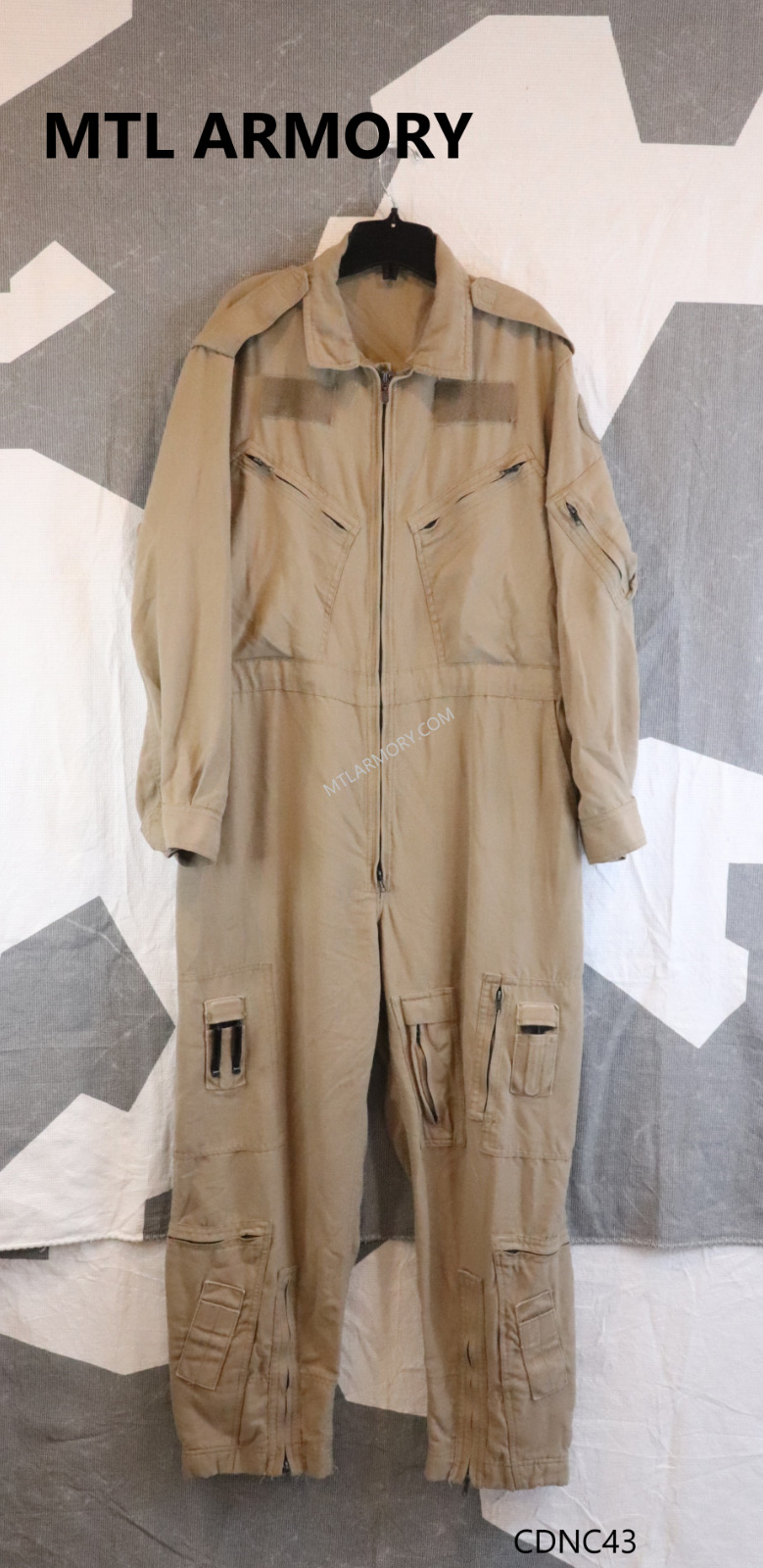 CANADIAN AIR FORCES FLYER'S TAN COVERALLS SIZE 7046   ( MTL ARMORY)