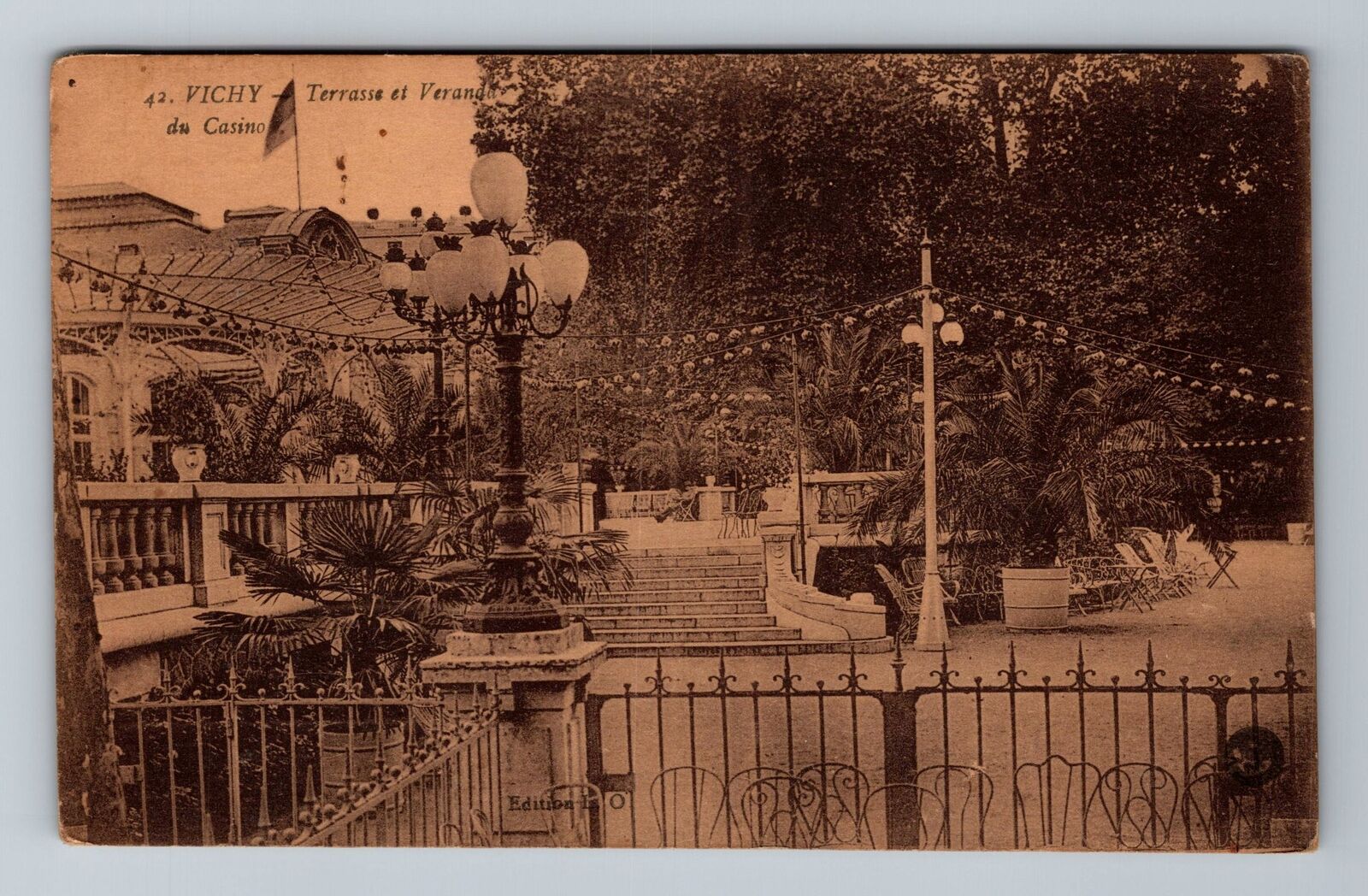 Paris France, Vichy Terrasse et Veranda du Casino Vintage Souvenir Postcard