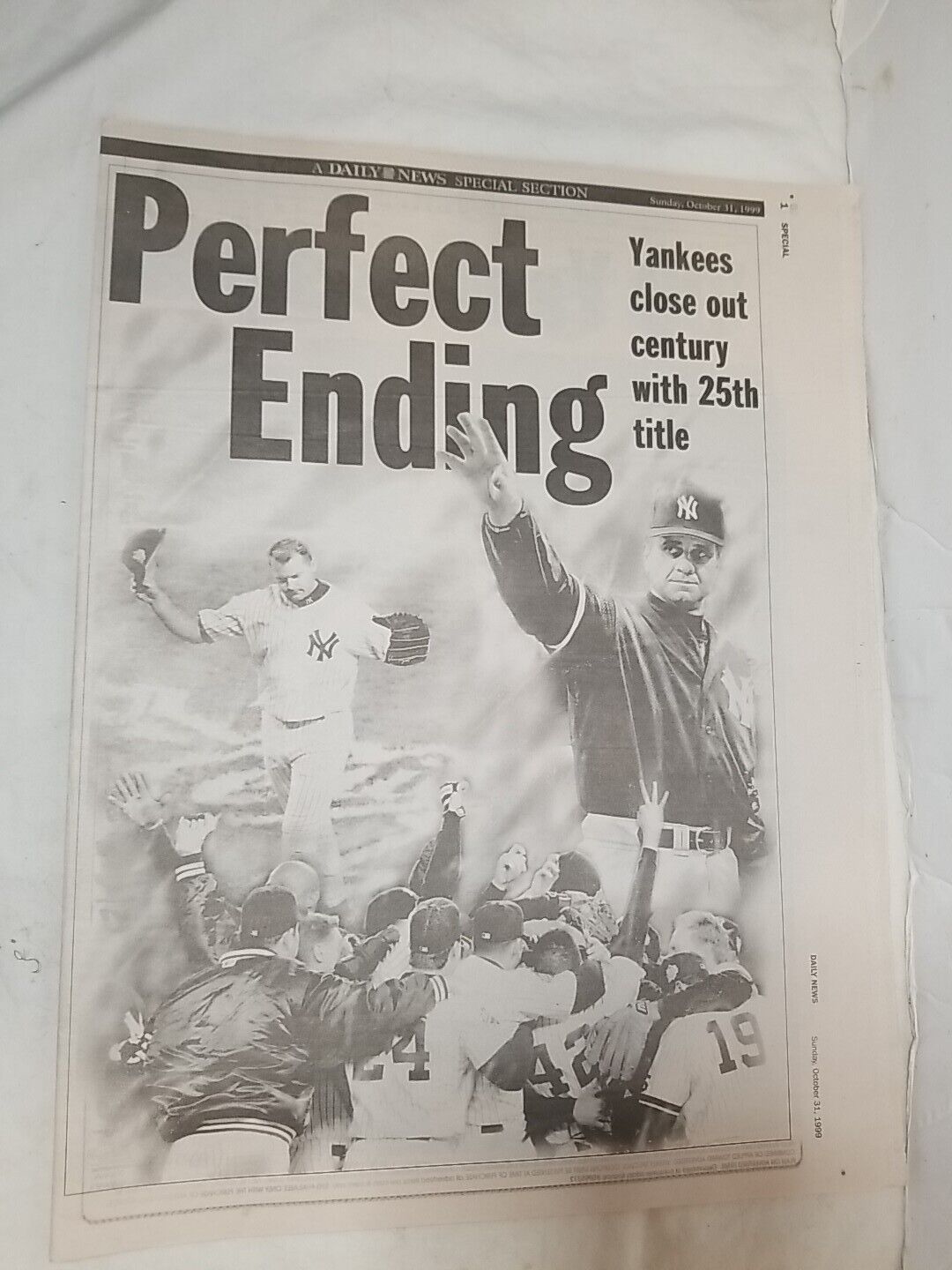 Vintage 1999 Daily News Perfect Ending Yankee Close Out Century