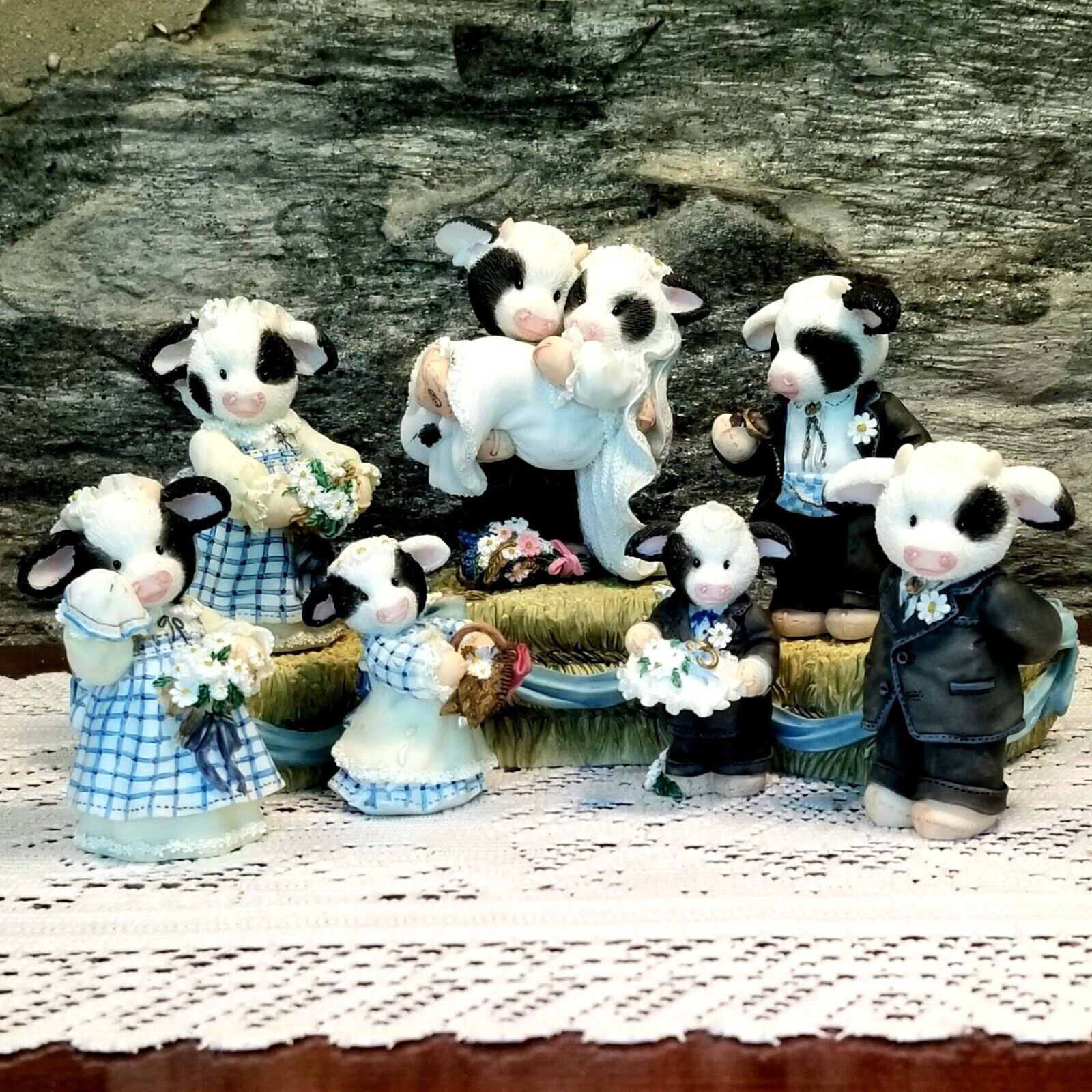 Vintage Mary's Moo Moos Cow Figurine Bride Groom Wedding Party 8 pc. Resin 1995