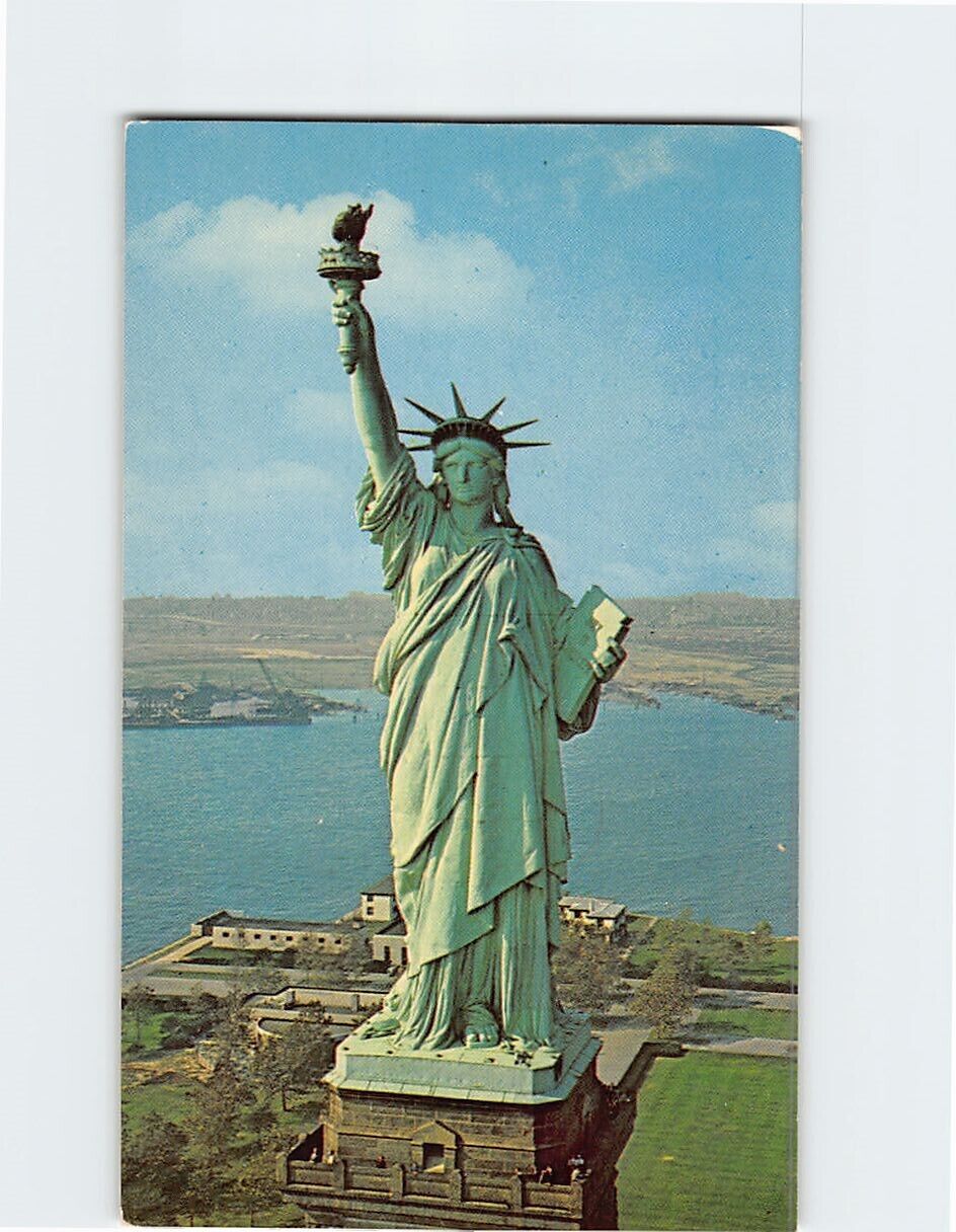 Postcard Statue of Liberty Liberty Island New York USA