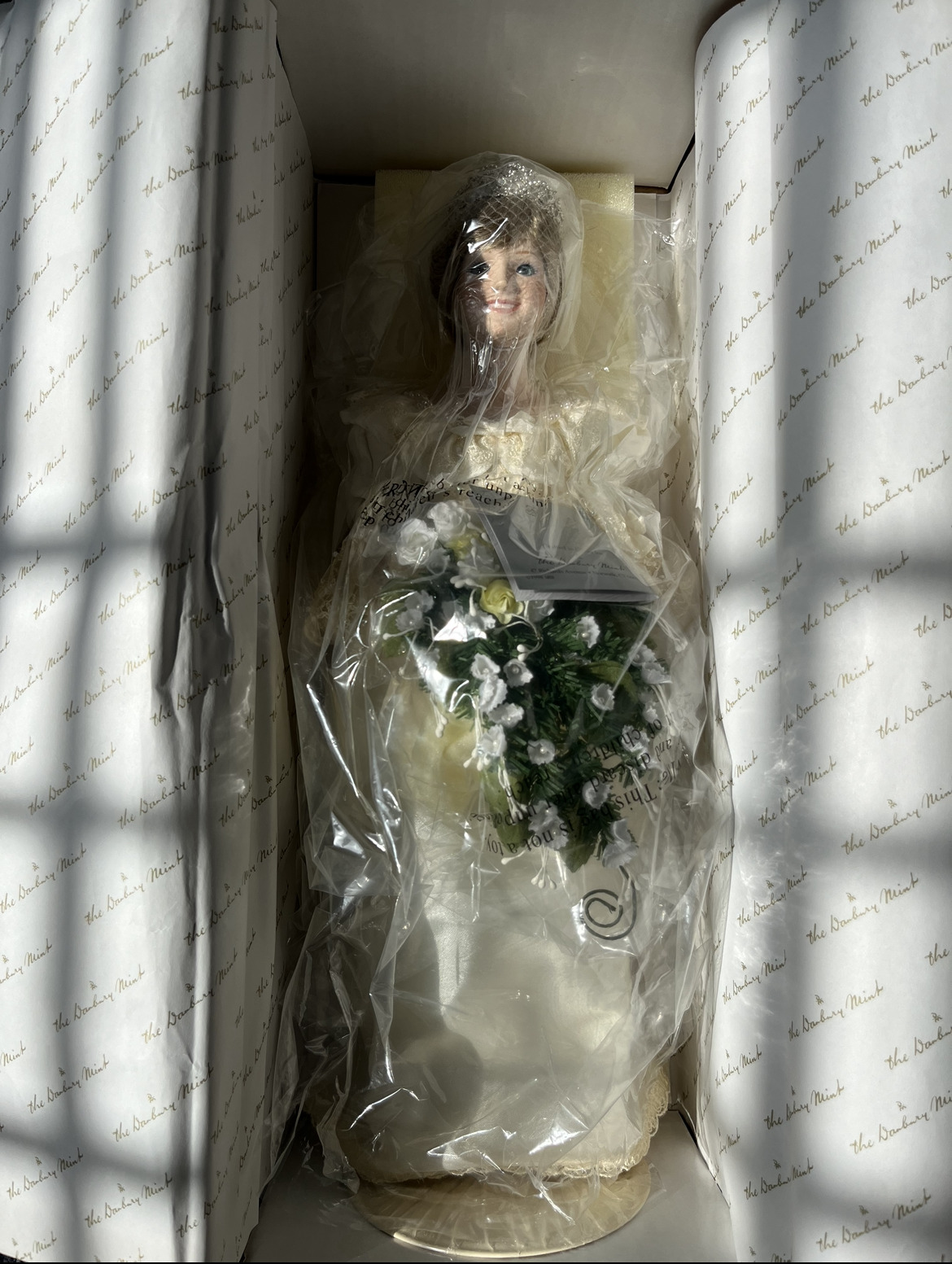 THE PRINCESS DIANA BRIDE DOLL - ROYAL WEDDING DANBURY MINT G4776