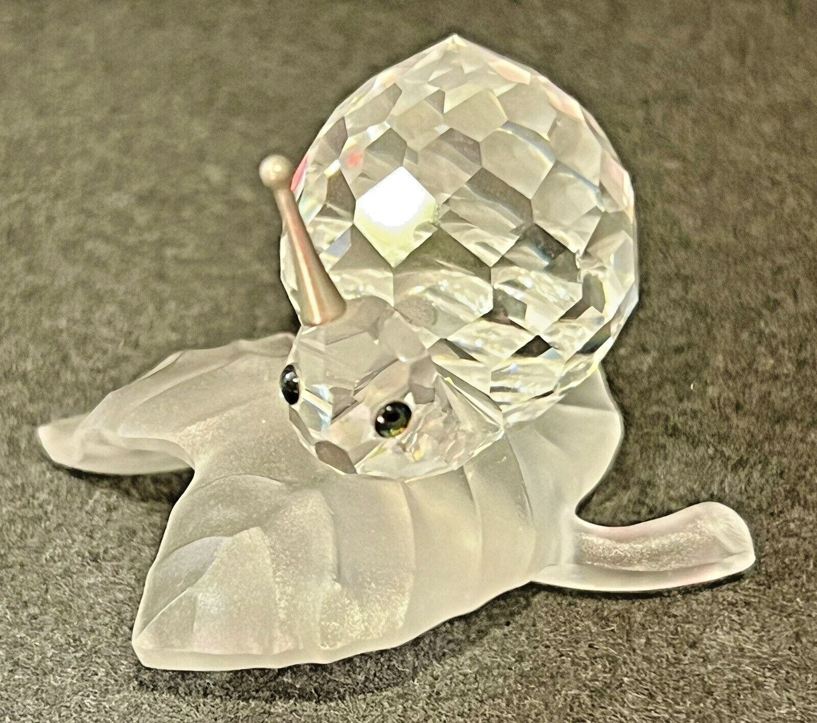 Vintage Rare Retired Swarovski Crystal Snail On A Vine Leaf 196501 No Box