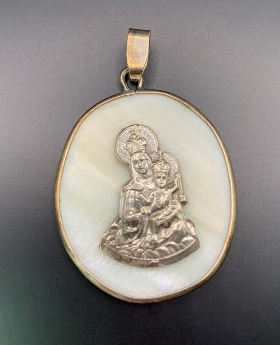 Vintage Sea Shell Silver Virgin Mary Religious Pendant Medal 90s