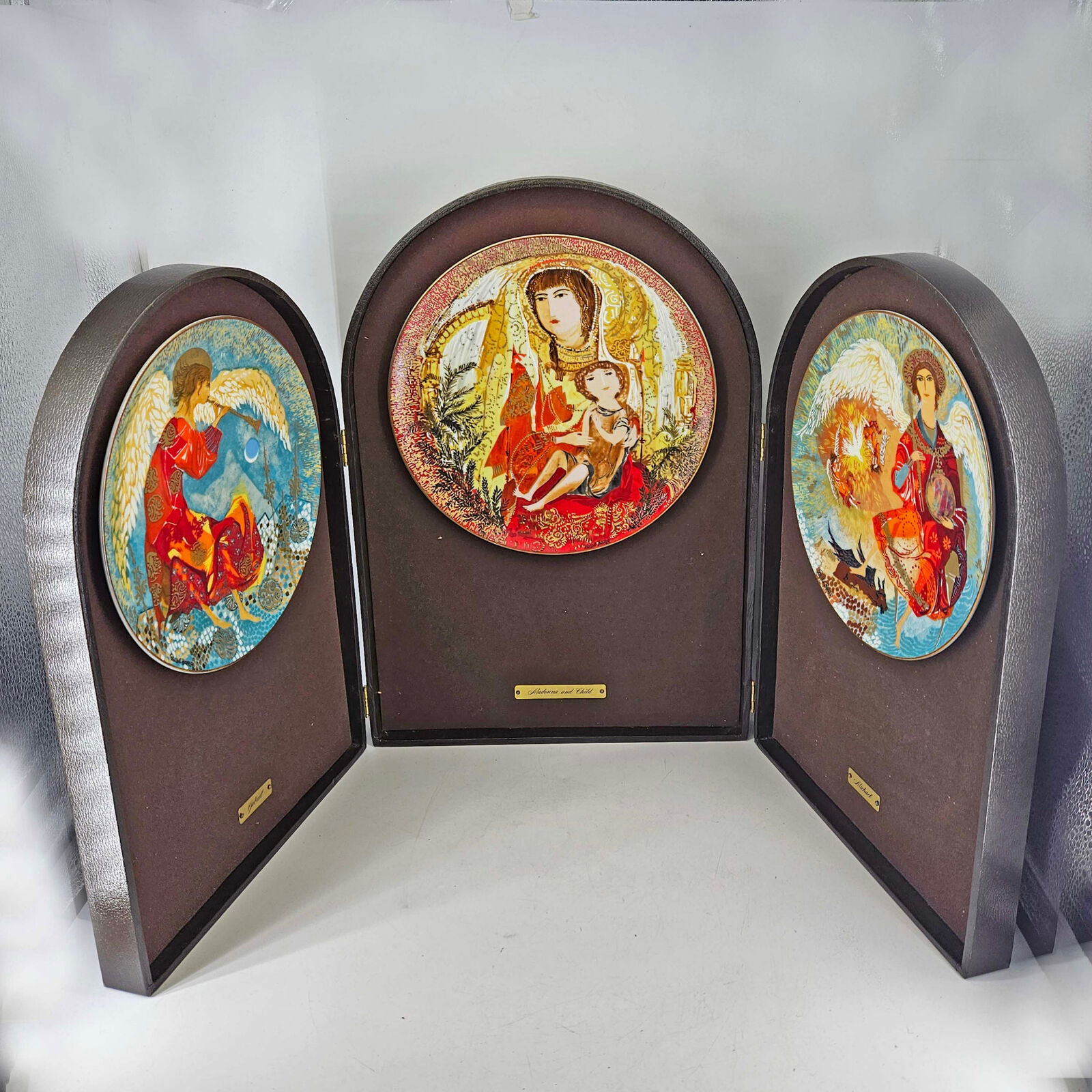 Anna Perenna THE BYZANTINE TRIPTYCH collector plate display set Madonna & Child