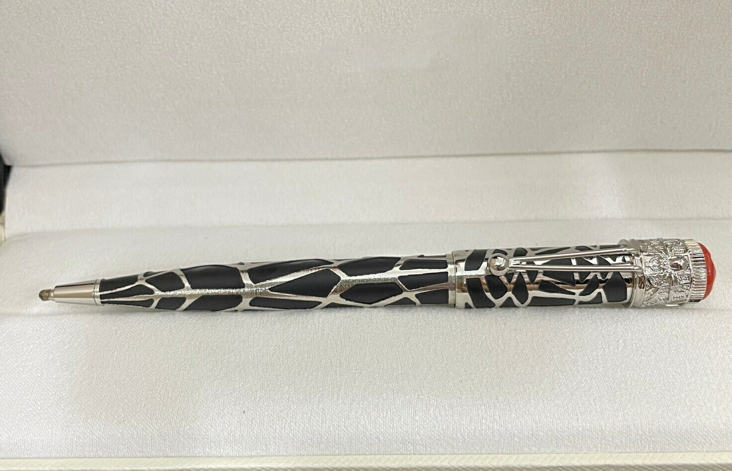 Luxury Spider Metal Series Black Color 0.7mm nib Ballpoint Pen NO BOX