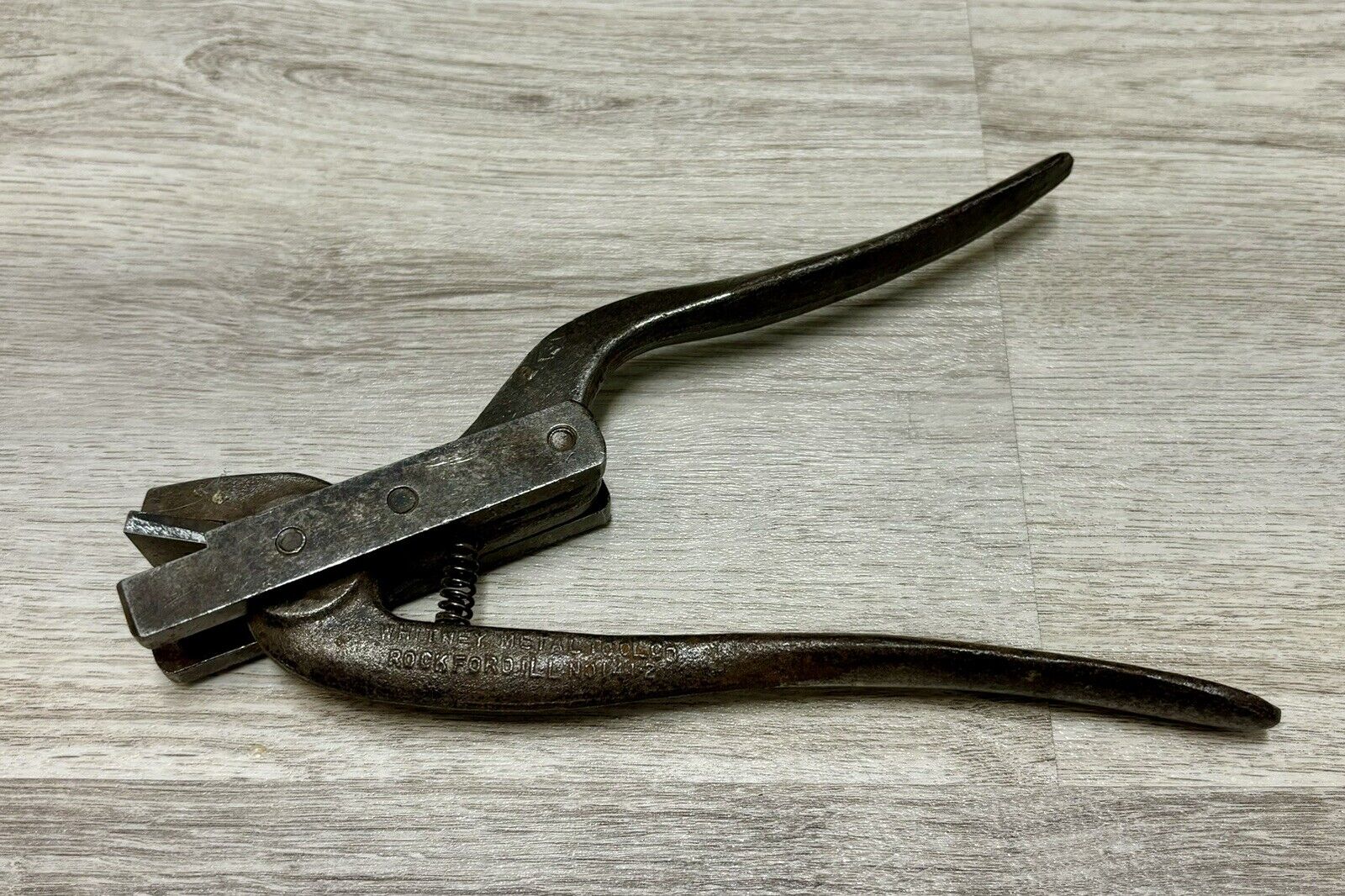 Vintage Whitney Metal Tool Co A 141-1 Tin Dovetail Snips