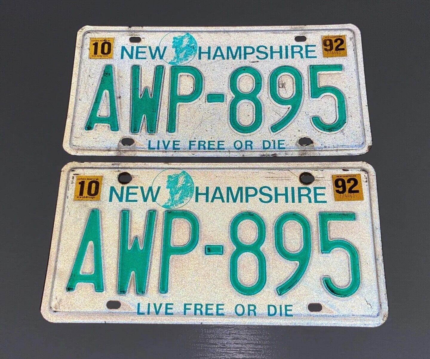 Set of 2 1992 New Hampshire AWP-895 LIVE FREE DIE license plate PAIR vintage NH