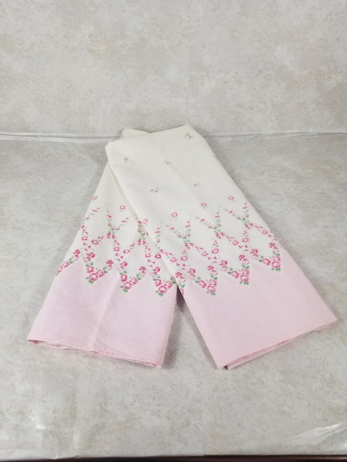 Vintage Pink Floral Pillowcases 32\