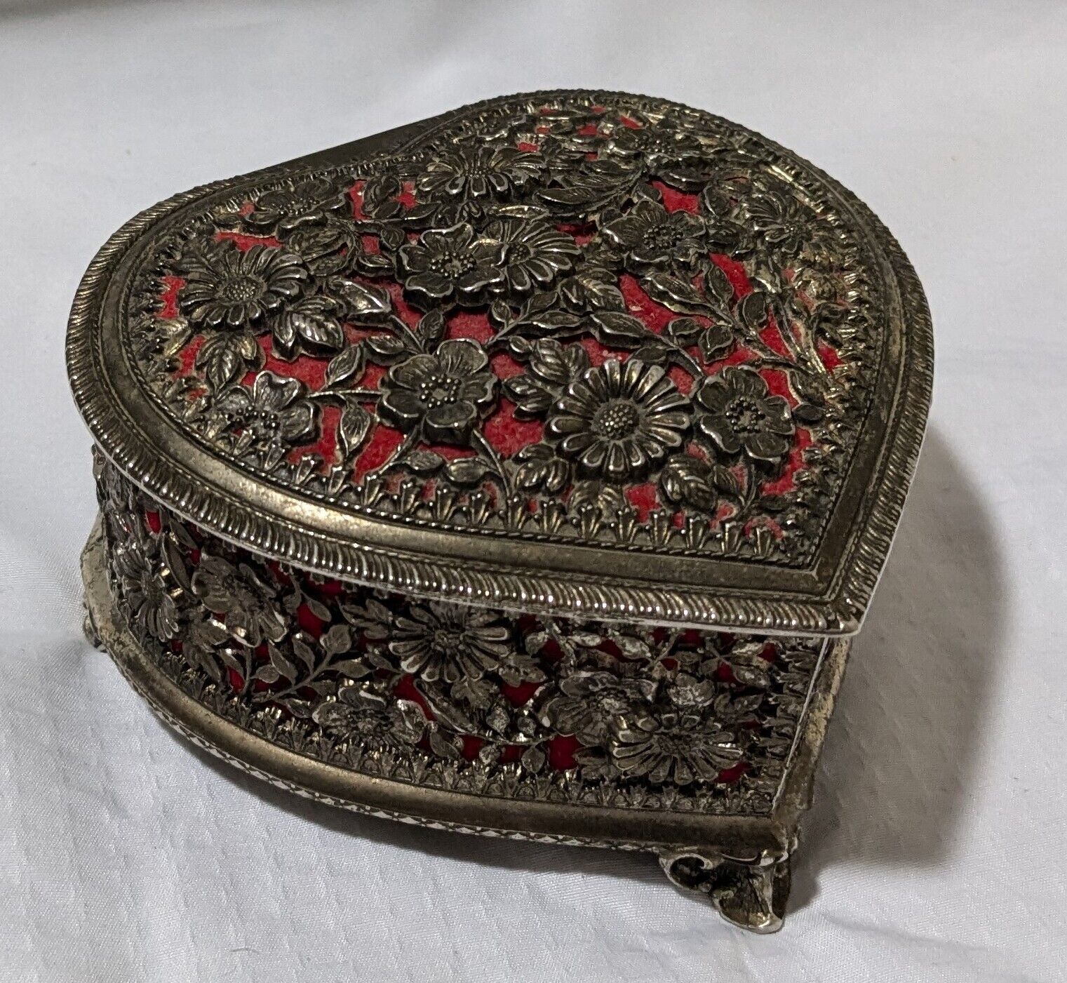 Vintage Heart Trinket Jewelry Box Silver Tone Metal Cut Away Floral Tri Footed