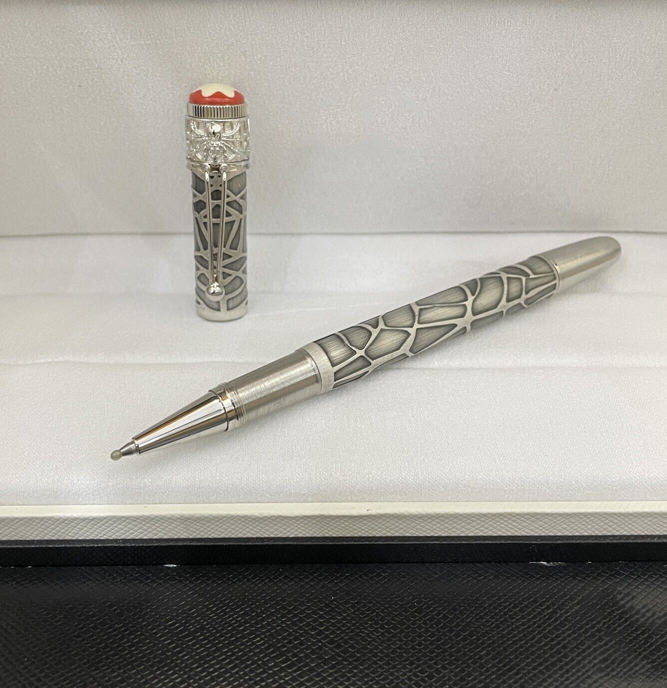 Luxury Spider Metal Series Grey Color 0.7mm Rollerball Pen No Box