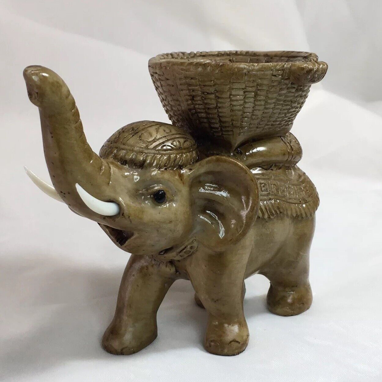 Elephant Figurine, Holder,  Vintage, Heavy Collectible❤️
