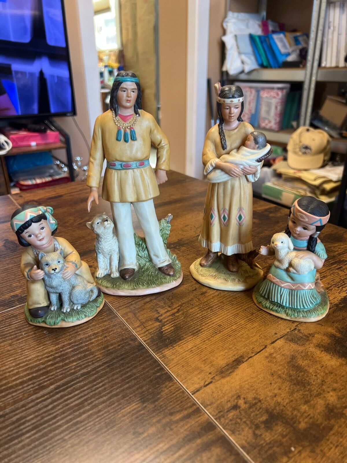 Vintage Homeco Ceramic Native American Figurine Set  of 4. Pre-owned VG Cond.