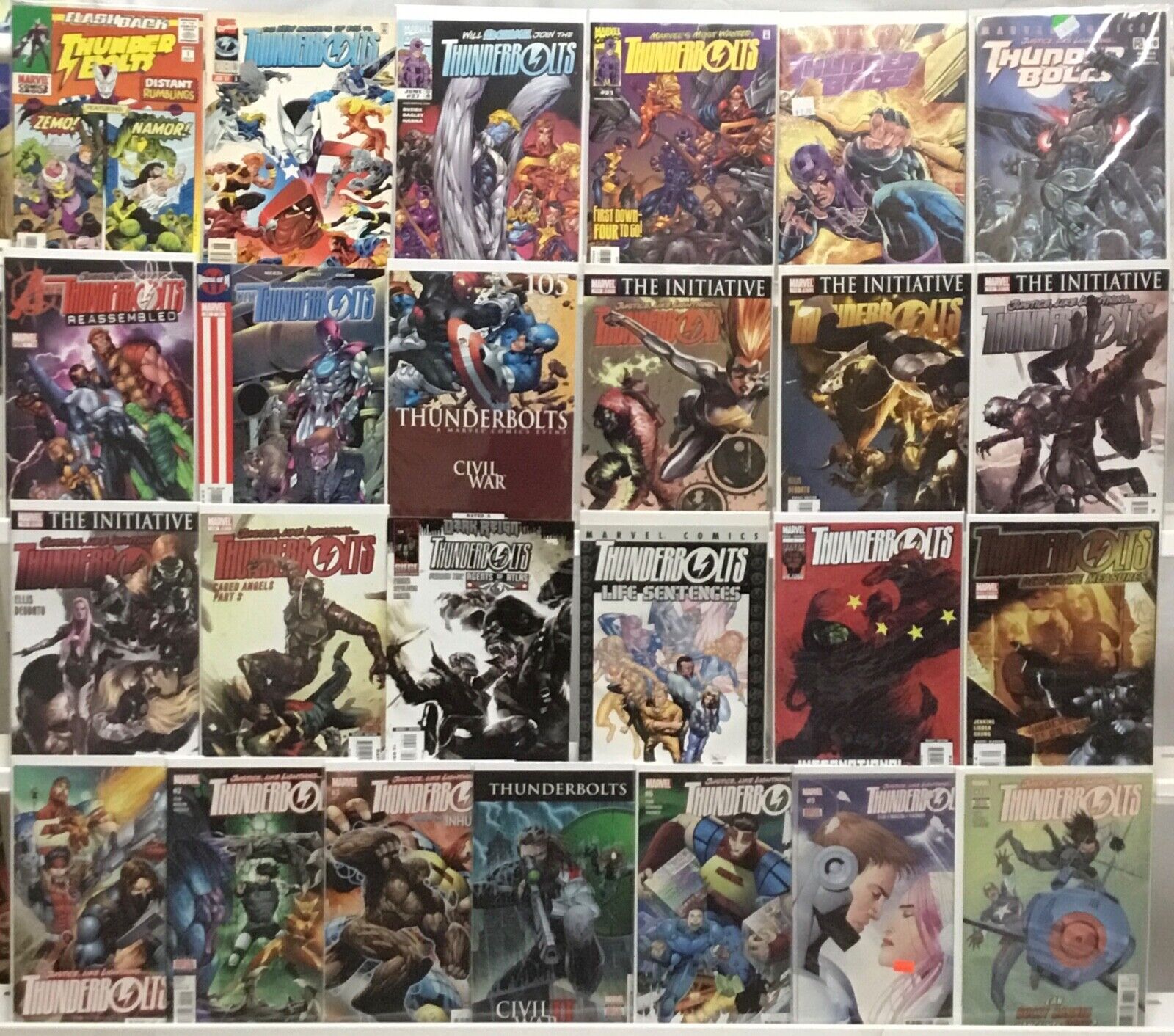 Marvel Comics - Thunderbolts - Comic Book Lot of 25 Issues