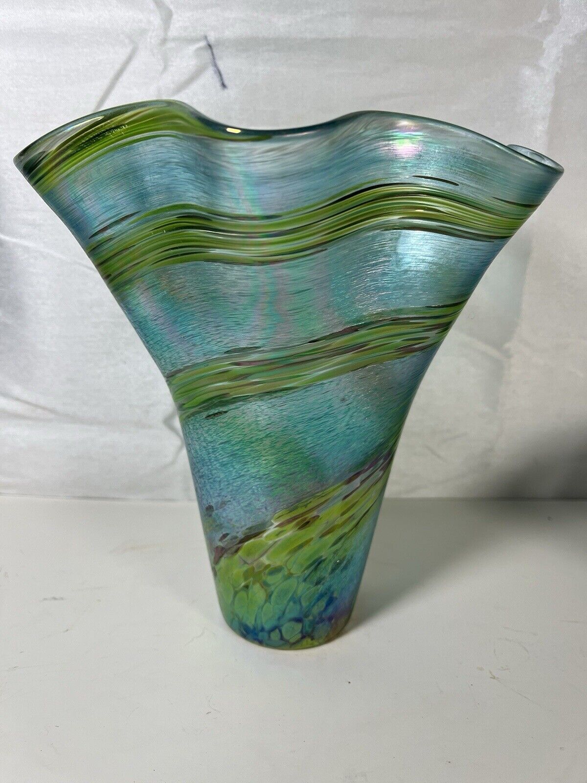 Longaberger 2010 Collectors Club Member Fenton Vase Blue/Green Colors