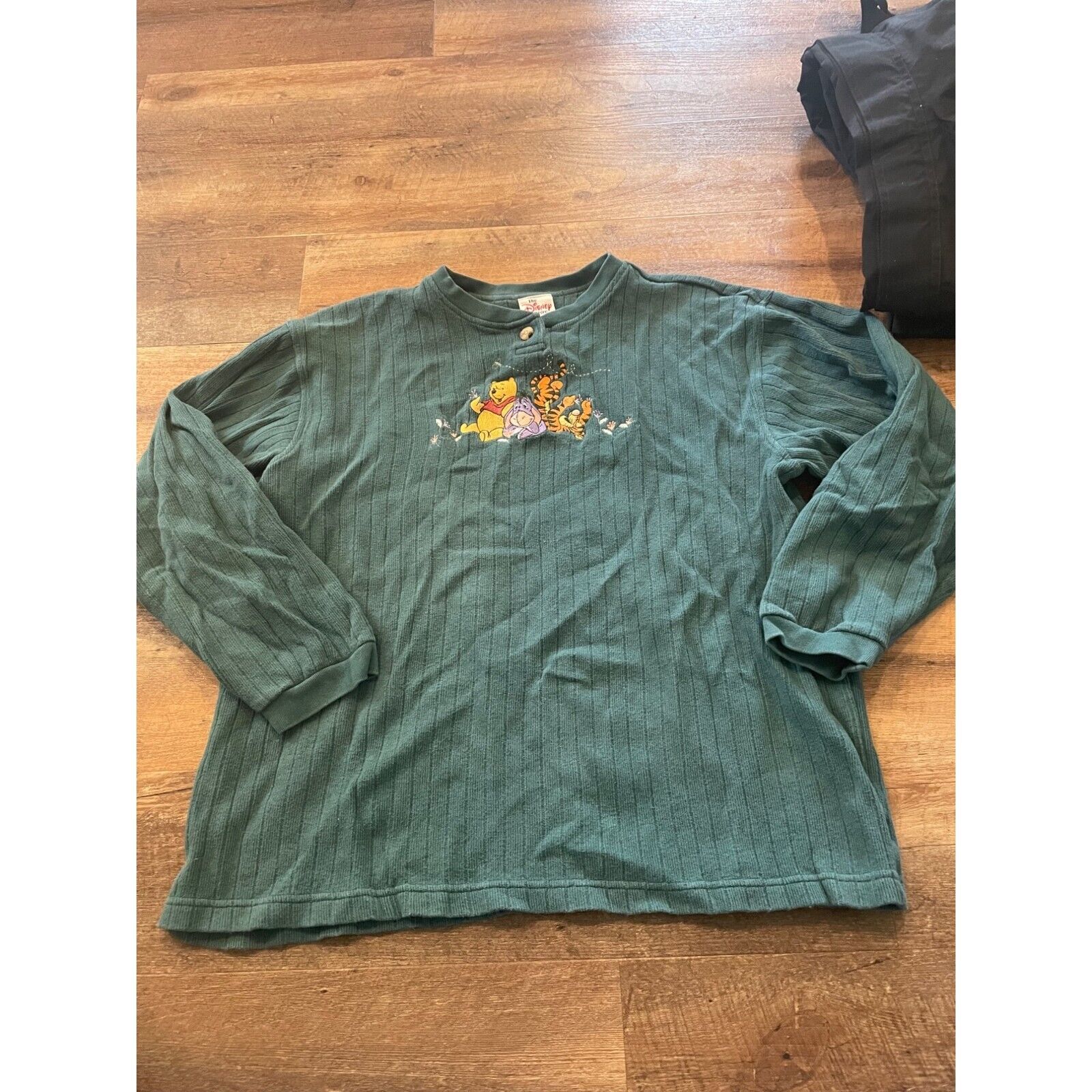 Vintage The Disney Store Whinnie The Pooh Green Long Sleeve Shirt Large 22x25