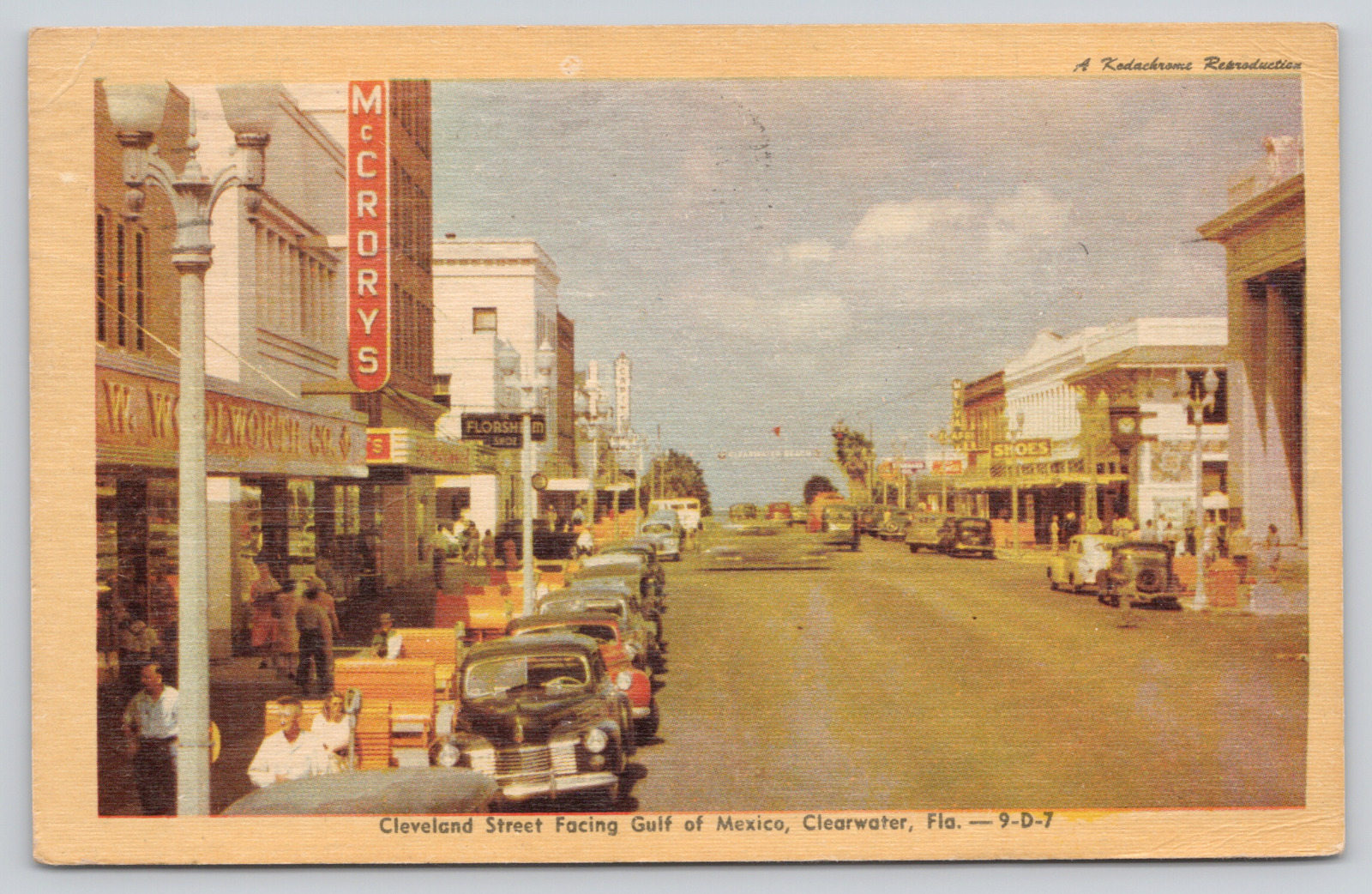 Postcard Clearwater, Florida Cleveland St. Facing Gulf Of Mexico 1947 Linen A526