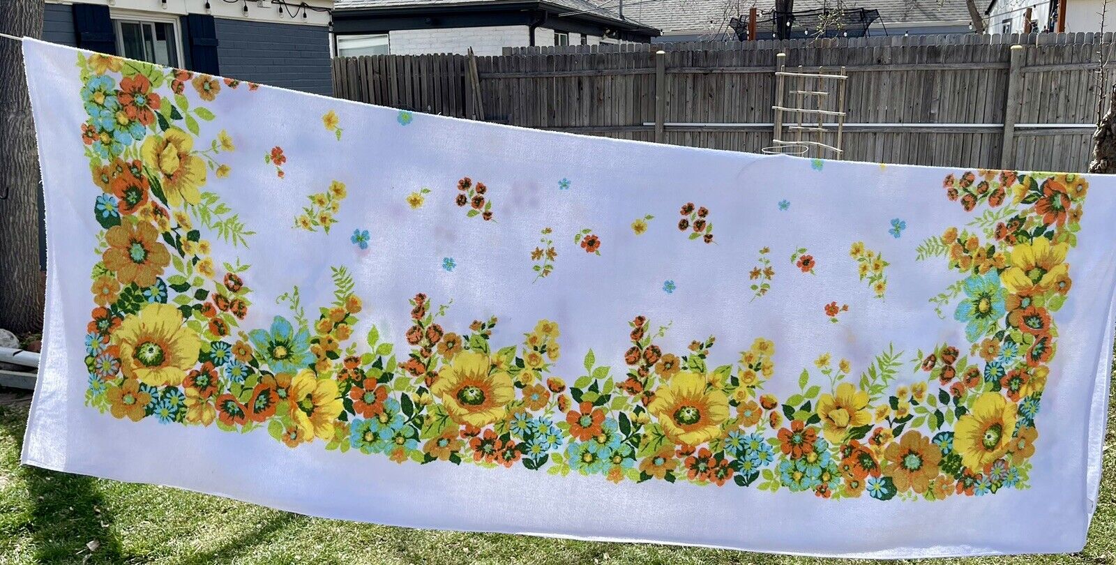 Vintage 60s/70s Extra Large Beach Towel Groovy Flowers JC Penny Fashion Manor