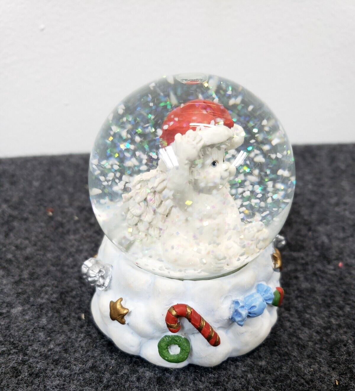 Vintage Dreamsicles Christmas Snow globe Cherub 3.25 in high retired Santa Hat