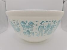 Vintage Pyrex Amish Butterprint Mixing Bowl Turquoise on White #402 - 1.5 Quart picture