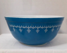 Vintage PYREX Snowflake Garland Blue/White #403 2 1/2 Qt. Mixing Bowl picture
