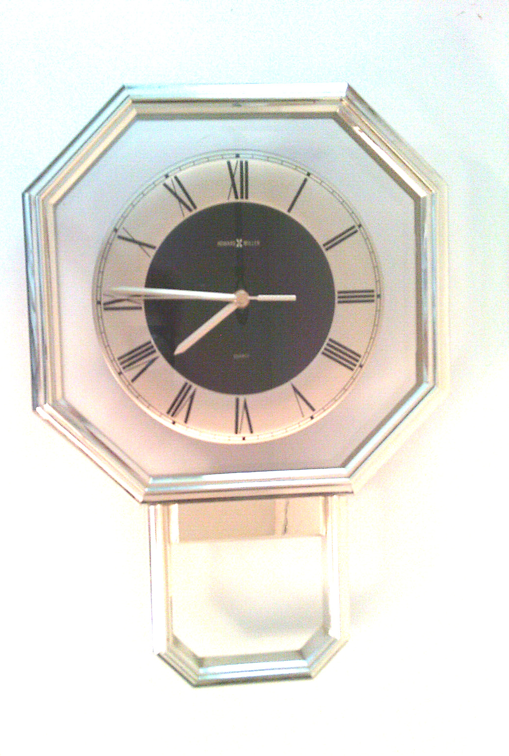 Howard Miller Wall Clock Vintage Timepiece MCM Mid-century Gold Model 621-161