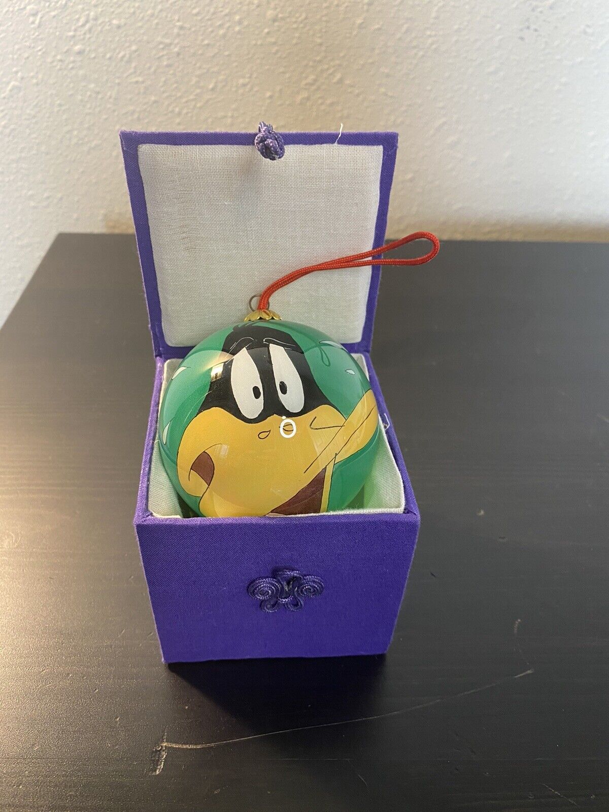 Looney Tunes DAFFY DUCK Christmas Glass Hand Painted Ornament 1996 Original Box