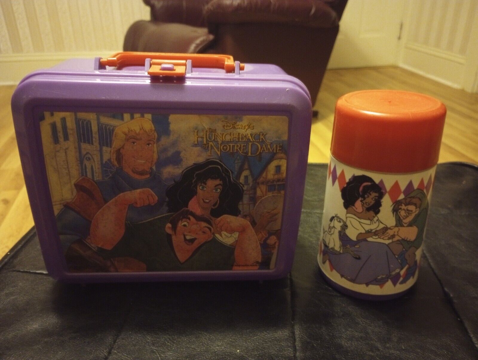 THE HUNCHBACK OF NOTRE DAME  Disney Aladdin Lunch Box With thermos 