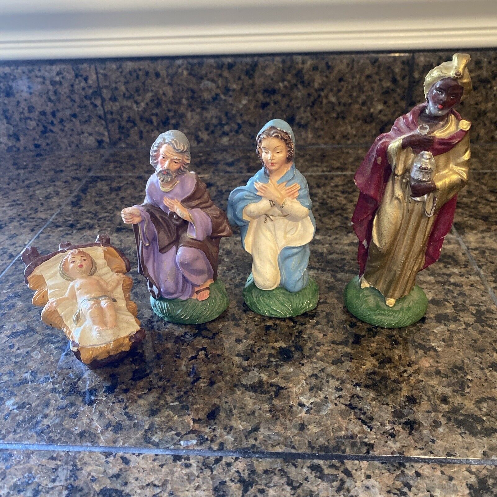 Vintage Baby Jesus Nativity Manger Figure Italy Chalk Ware Mary Lot Of 4 Figures