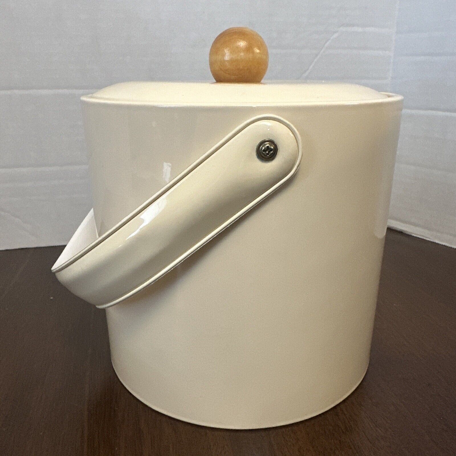 Vintage Sweet Cream Georges Briard Ice Bucket with Wood Lid Handle