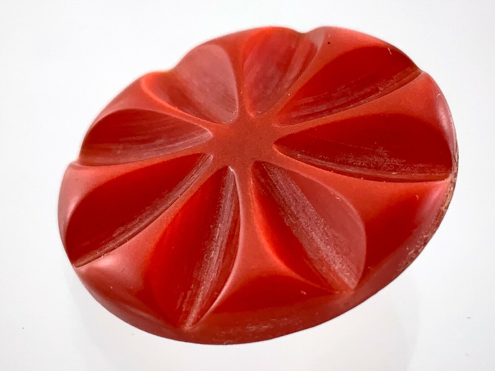 Vintage Molded Plastic Red Flower Garment Button .8in Floral Pattern 214B