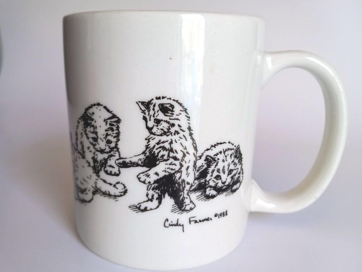 Vtg Cindy Farmer Cat & Kittens Coffee Tea Mug 12 Oz. White Porcelain (1988) USA