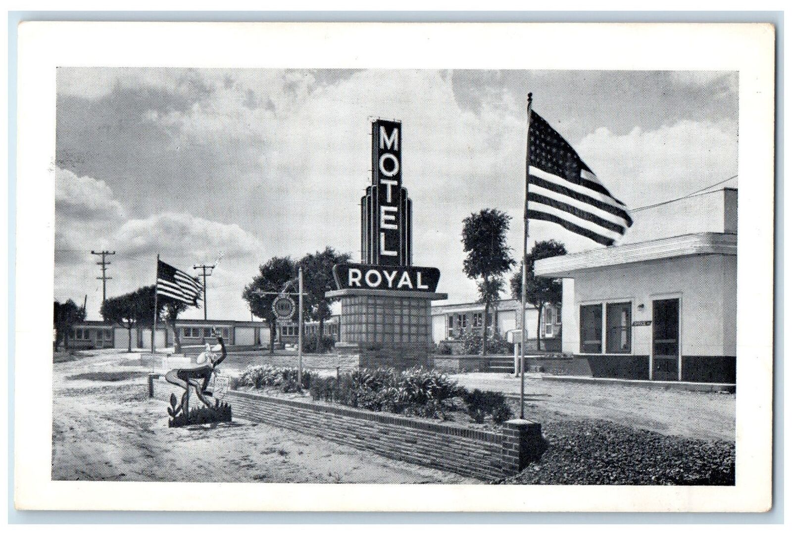 c1940s Royal Motel Exterior Roadside Flags Dodge City Kansas KS Signage Postcard
