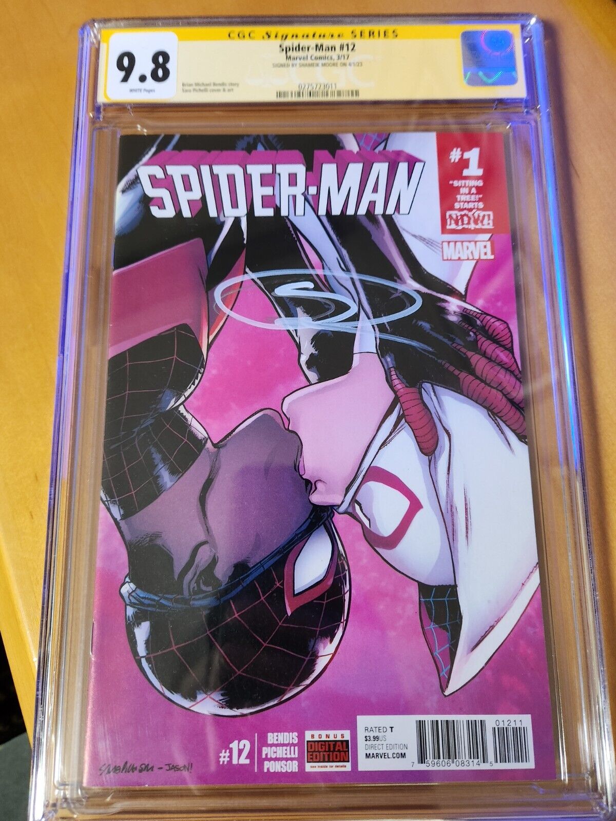 Spider-Man #12 CGC 9.8 SS Shameik Moore Miles Morales Autograph Spider-Gwen Kiss
