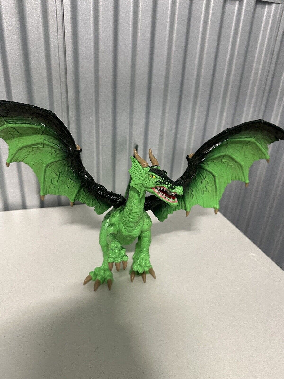 VTG. EARLY 2000'S PLASTIC TOY DRAGON by JASMEN TOY CO.   MOVABLE WINGS 12