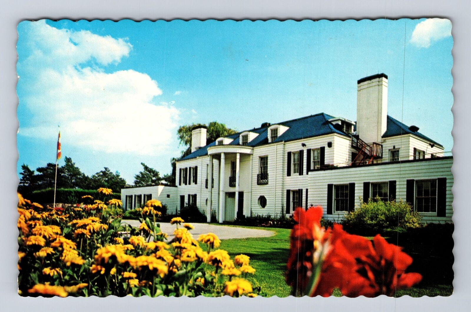 Thornhill Ontario Canada, Shouldice Hospital Building, Vintage c1981 Postcard