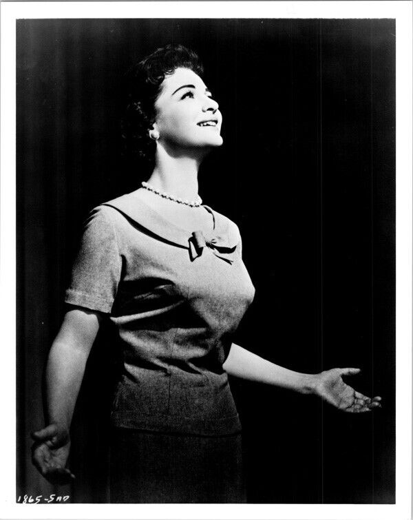 Gogi Grant American 1950\'s pop singer The Wayward Wind hit single 8x10 photo
