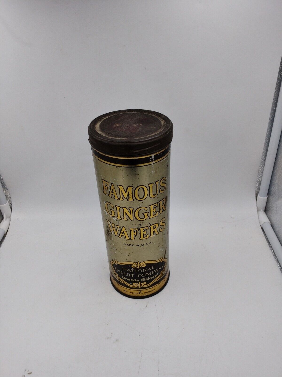 Vintage Nabisco Famous Ginger Wafers Tin 9oz. National Biscuit Company
