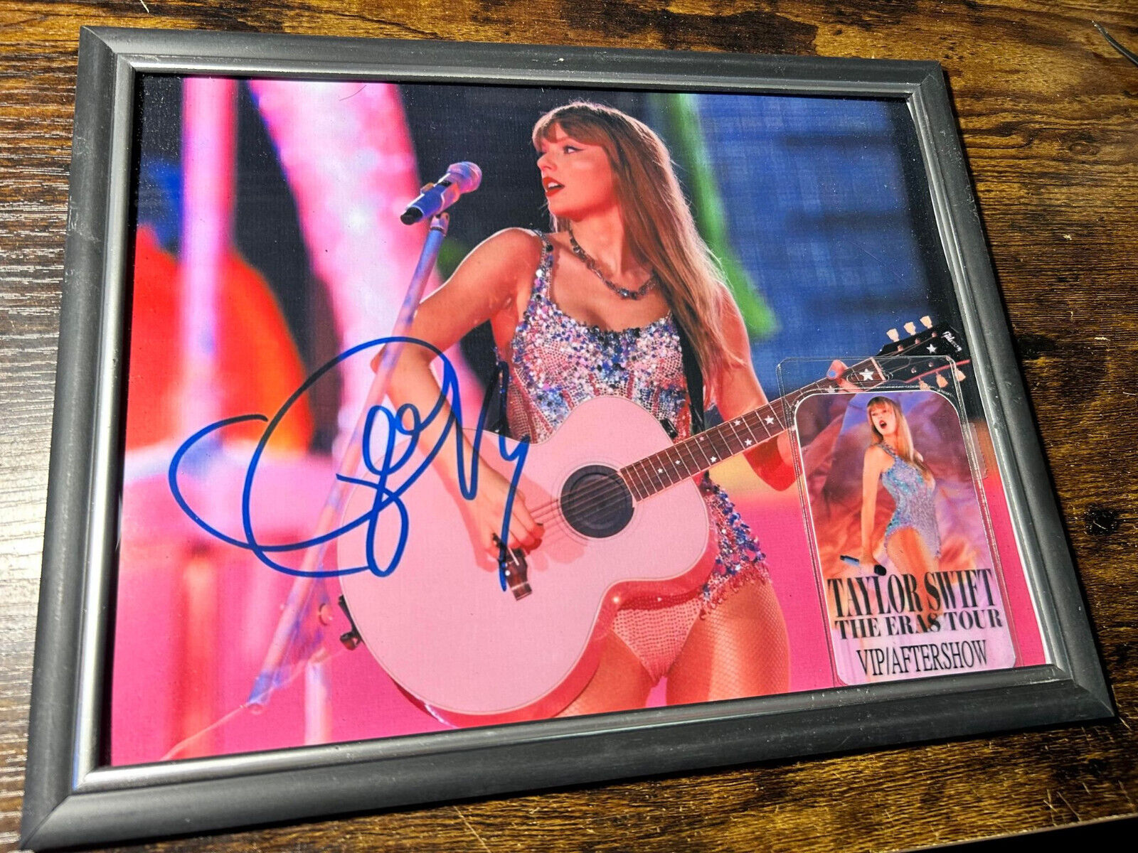 Taylor Swift signed  Framed Reprint photo And VIP Aftershow Laminate Pass