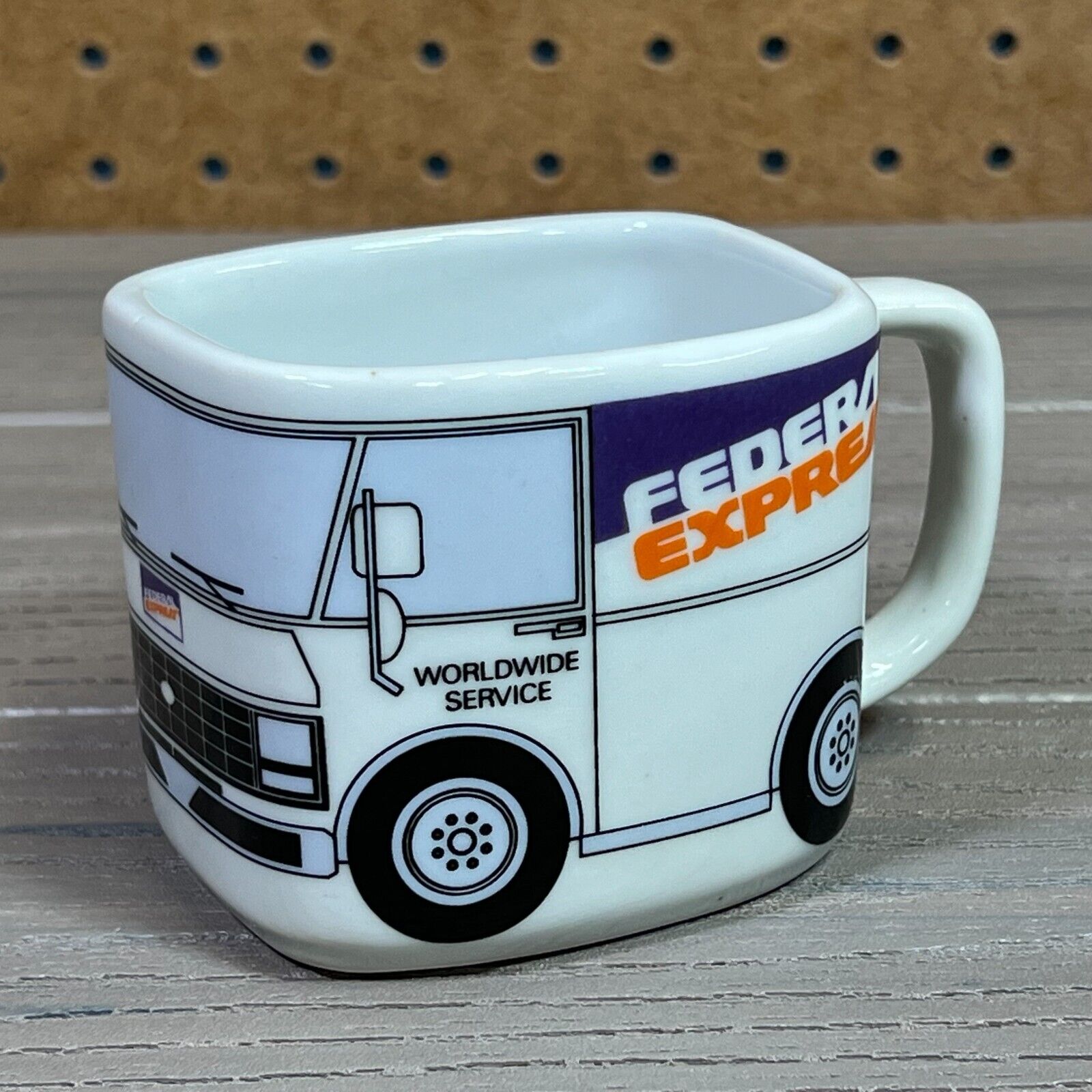 VTG FedEx Delivery Truck Shipping Van Coffee Tea Mug Federal Express VERY NICE