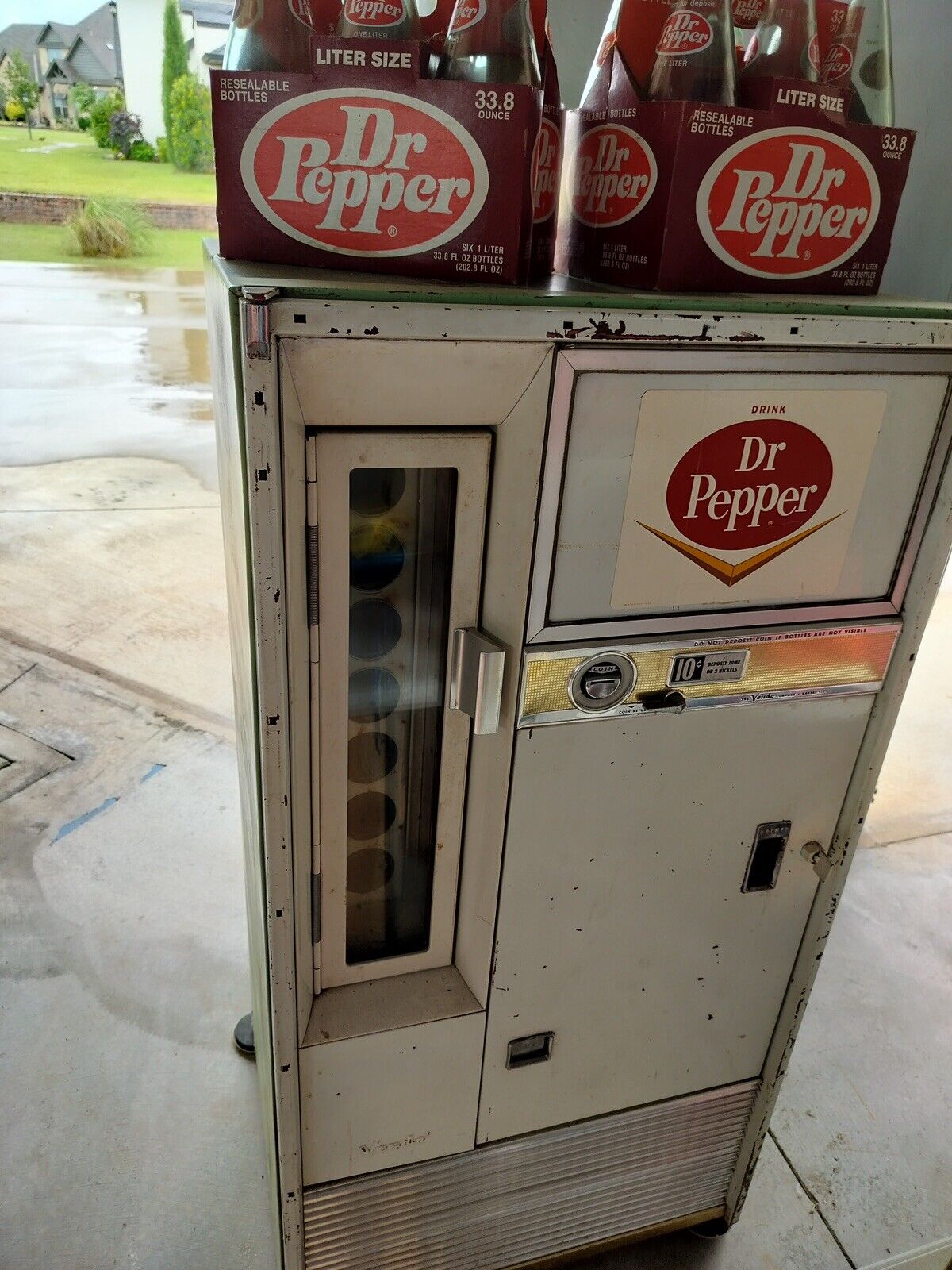 Vintage Dr Pepper Vending Machine And Bottles